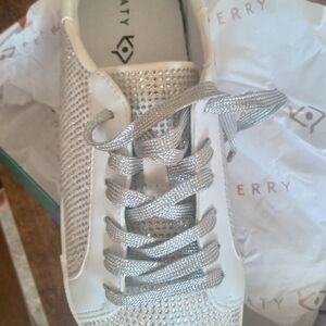 Shoes size 7 white